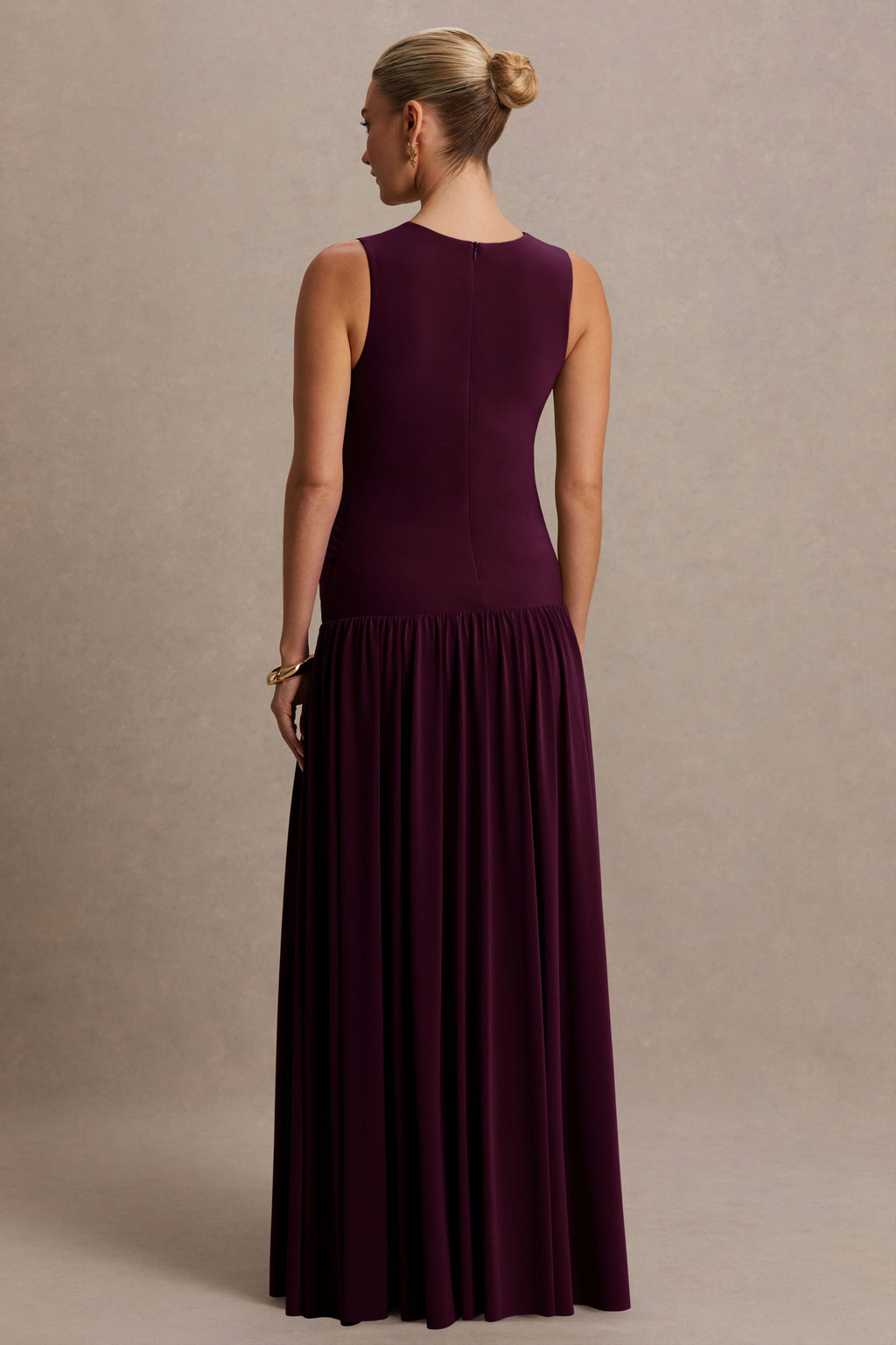 Outline Plum Crew-Neck Maternity Maxi Dress With Pleated Skirt – lifestyle photo