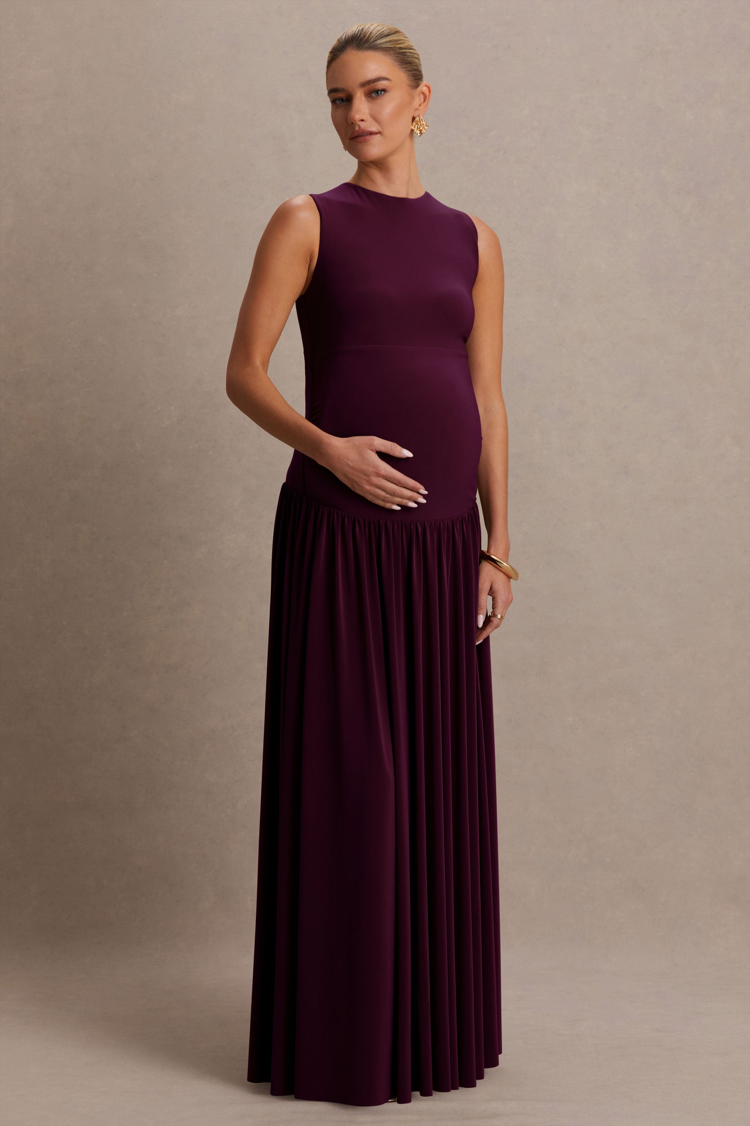 Outline Plum Crew-Neck Maternity Maxi Dress With Pleated Skirt – side view