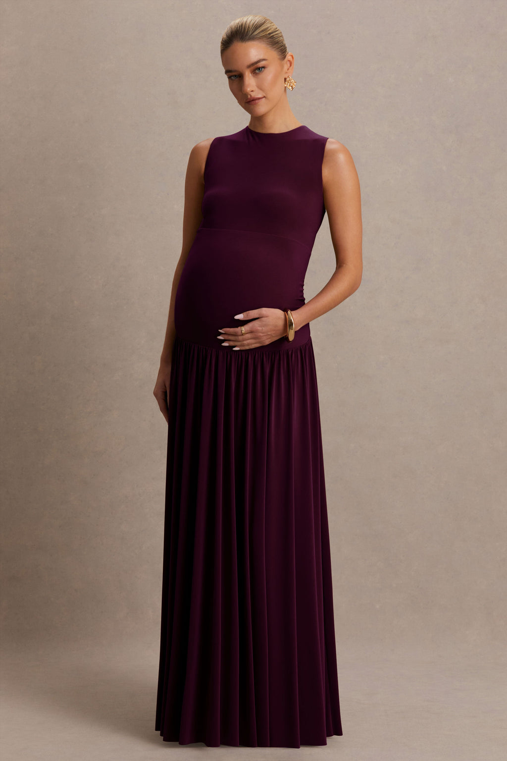Outline Plum Crew-Neck Maternity Maxi Dress With Pleated Skirt – back view