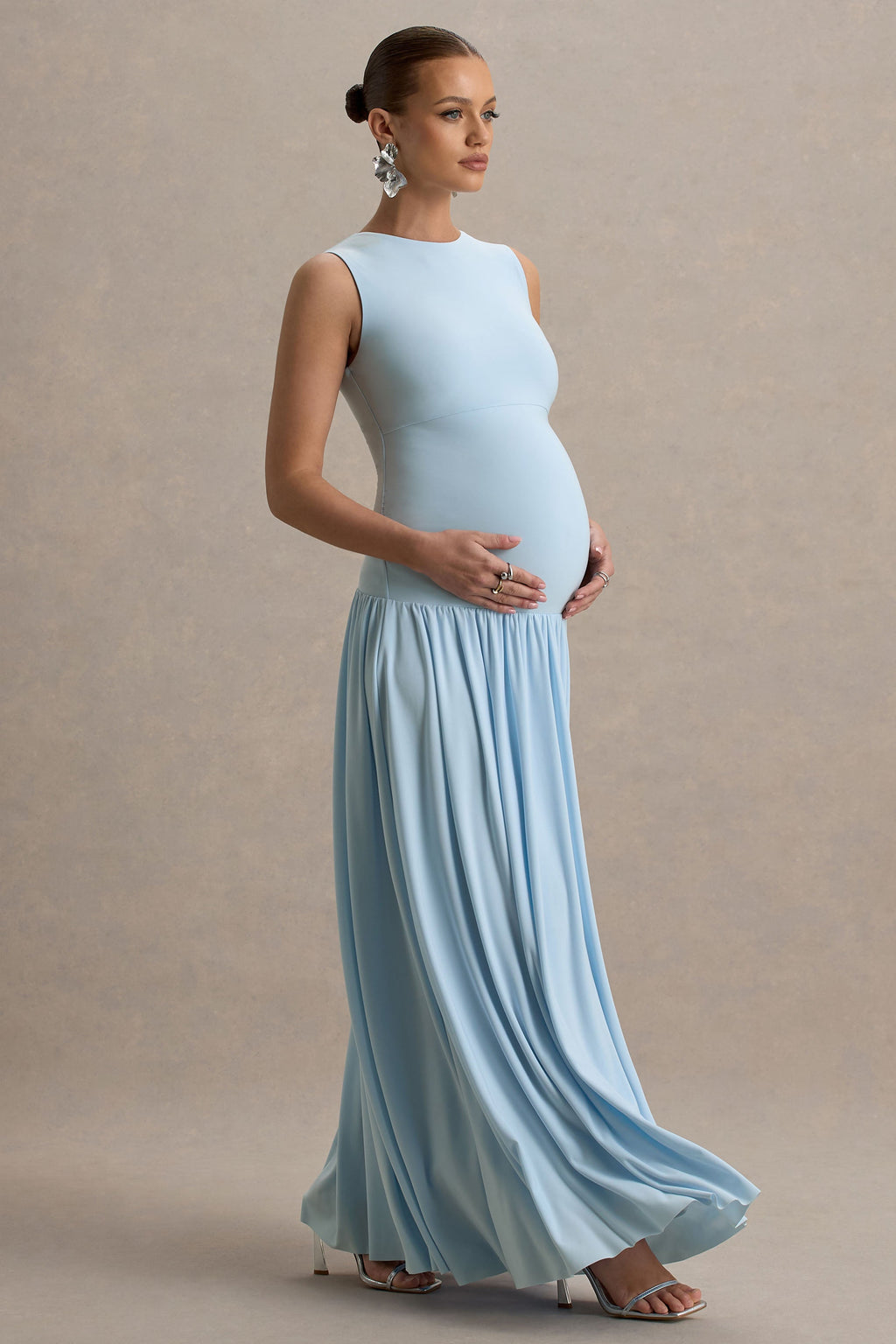 Outline Powder Blue Crew-Neck Maternity Maxi Dress With Pleated Skirt – side view
