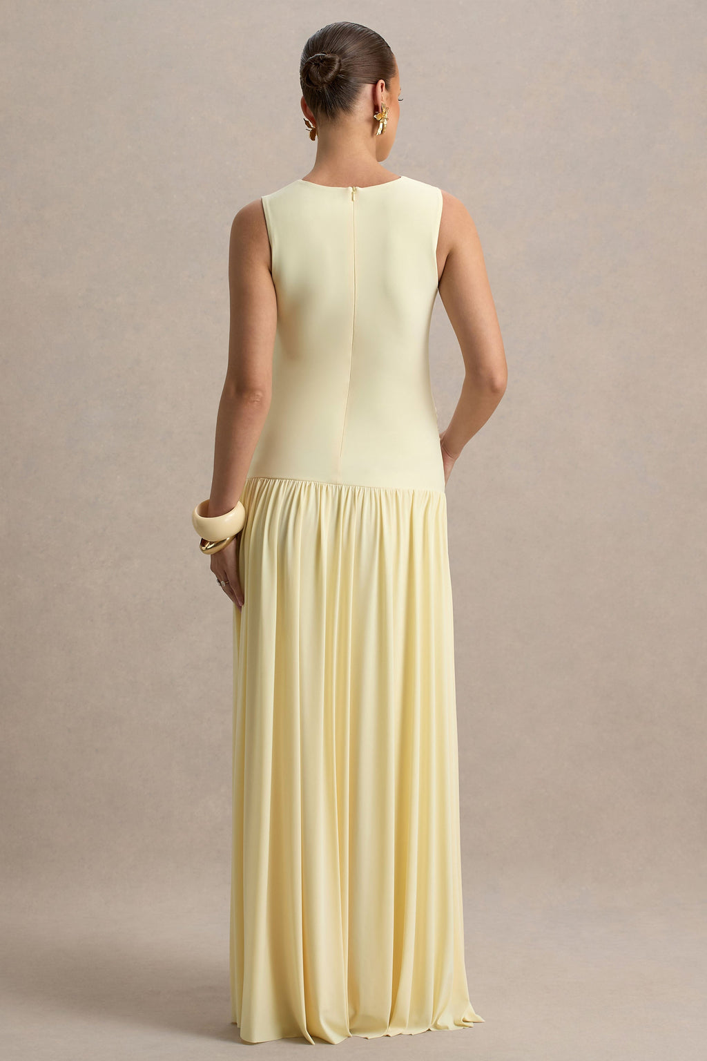 Outline Lemon Crew-Neck Maternity Maxi Dress With Pleated Skirt – lifestyle photo