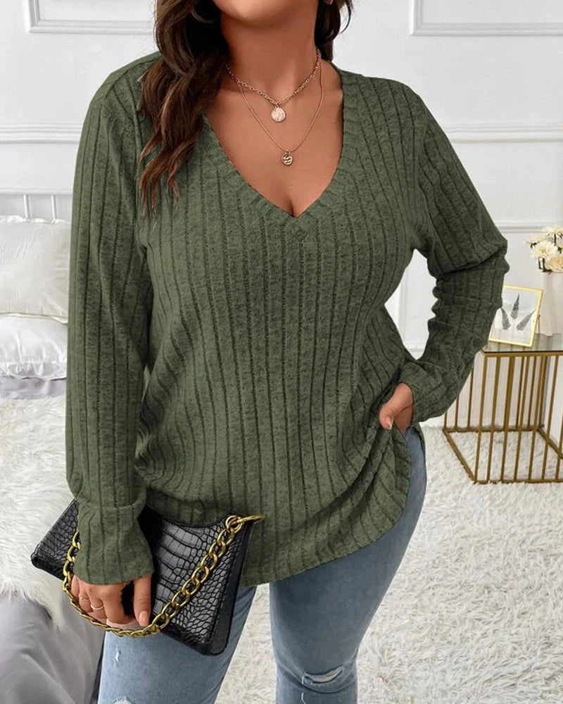 Driftly ribbed V-neck jumper in green, front view