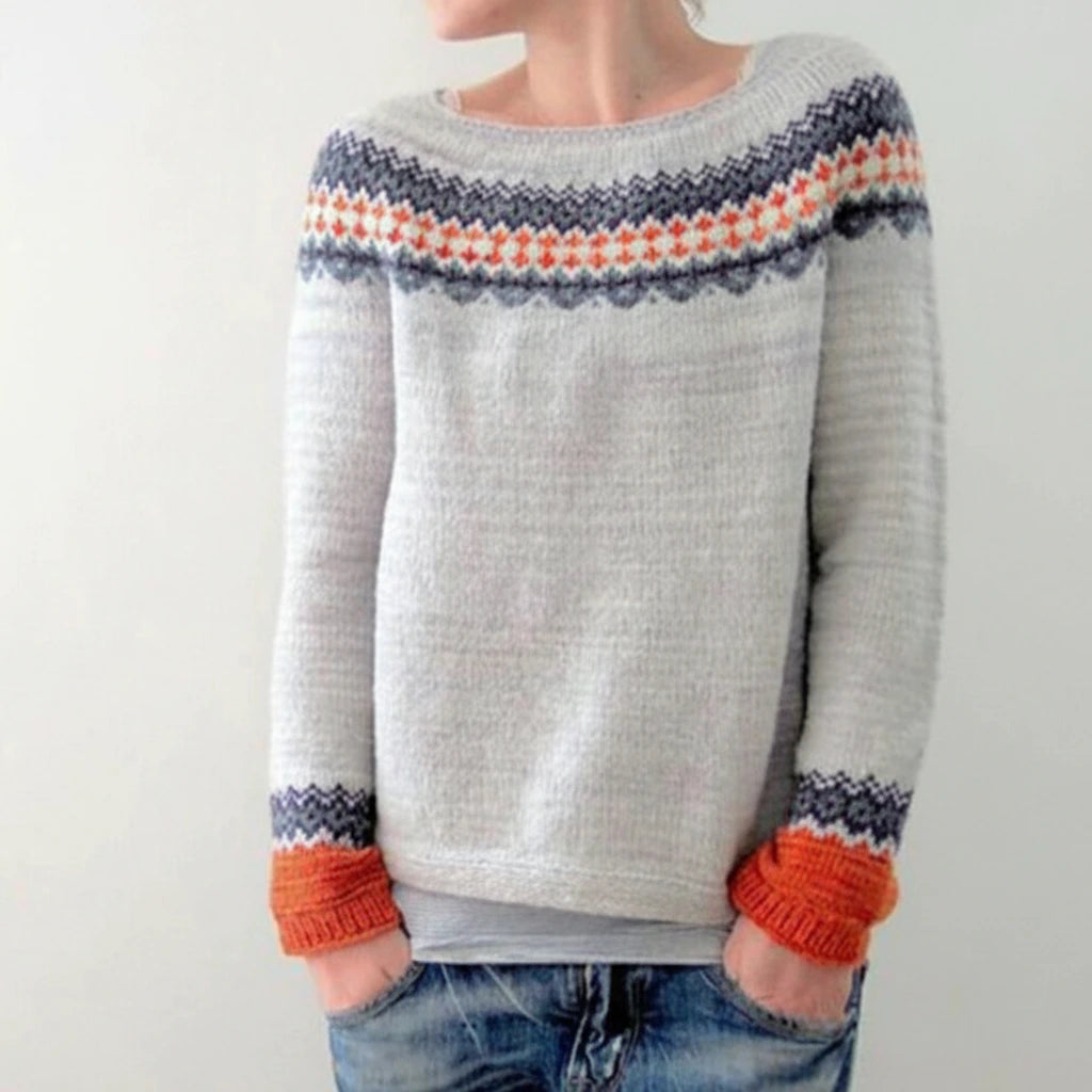 Light grey patterned sweater, detail of ribbed cuffs
