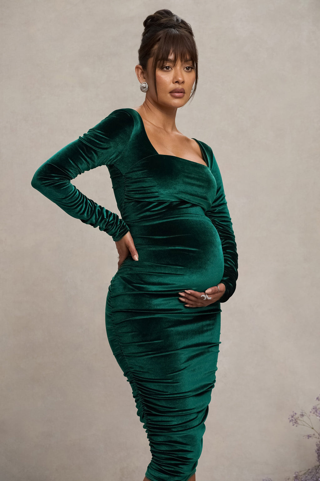 New Life Bottle Green Velvet Maternity Square Neck Ruched Midi Dress – detail shot