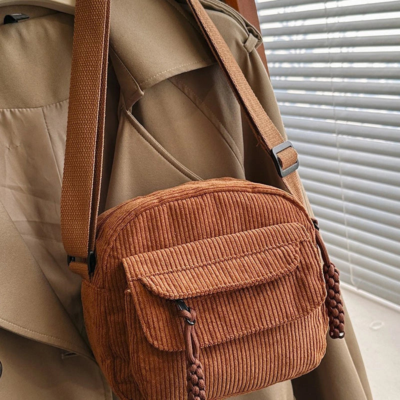 Driftly | Crossbody Bag Women's Zip Pocket Small - product photo 3